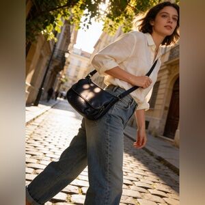 Ladies Elegant Black Shoulder Bag